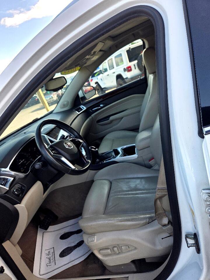 Used 2013 Cadillac SRX Luxury image 9