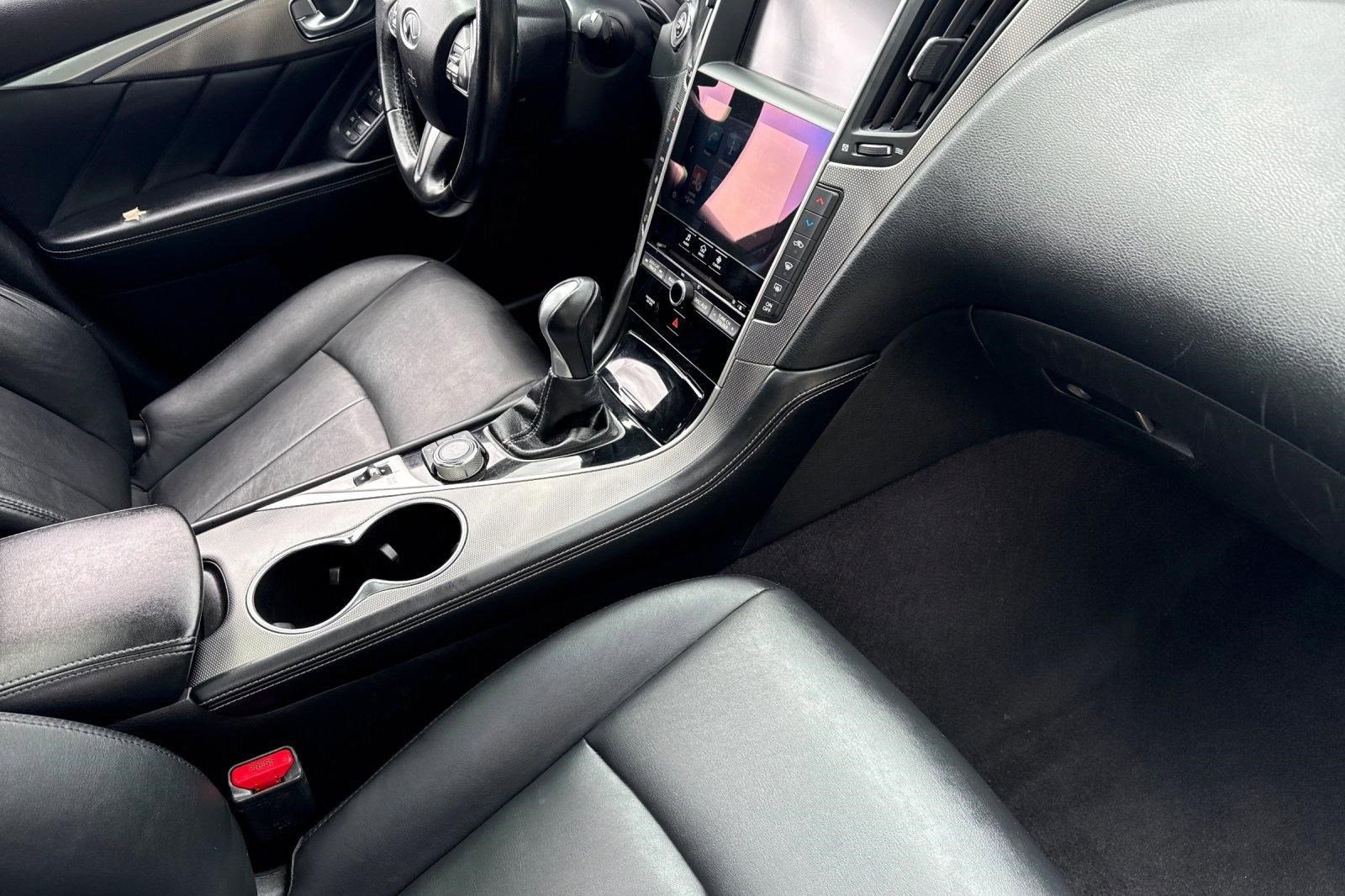 Used 2016 INFINITI Q50 3.0t Premium RWD image 31