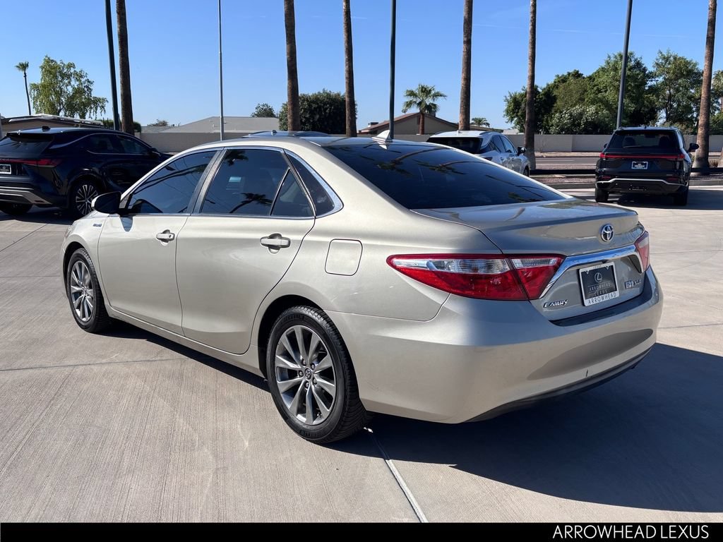 Used 2015 Toyota Camry XLE w/ Moonroof Package FWD image 4