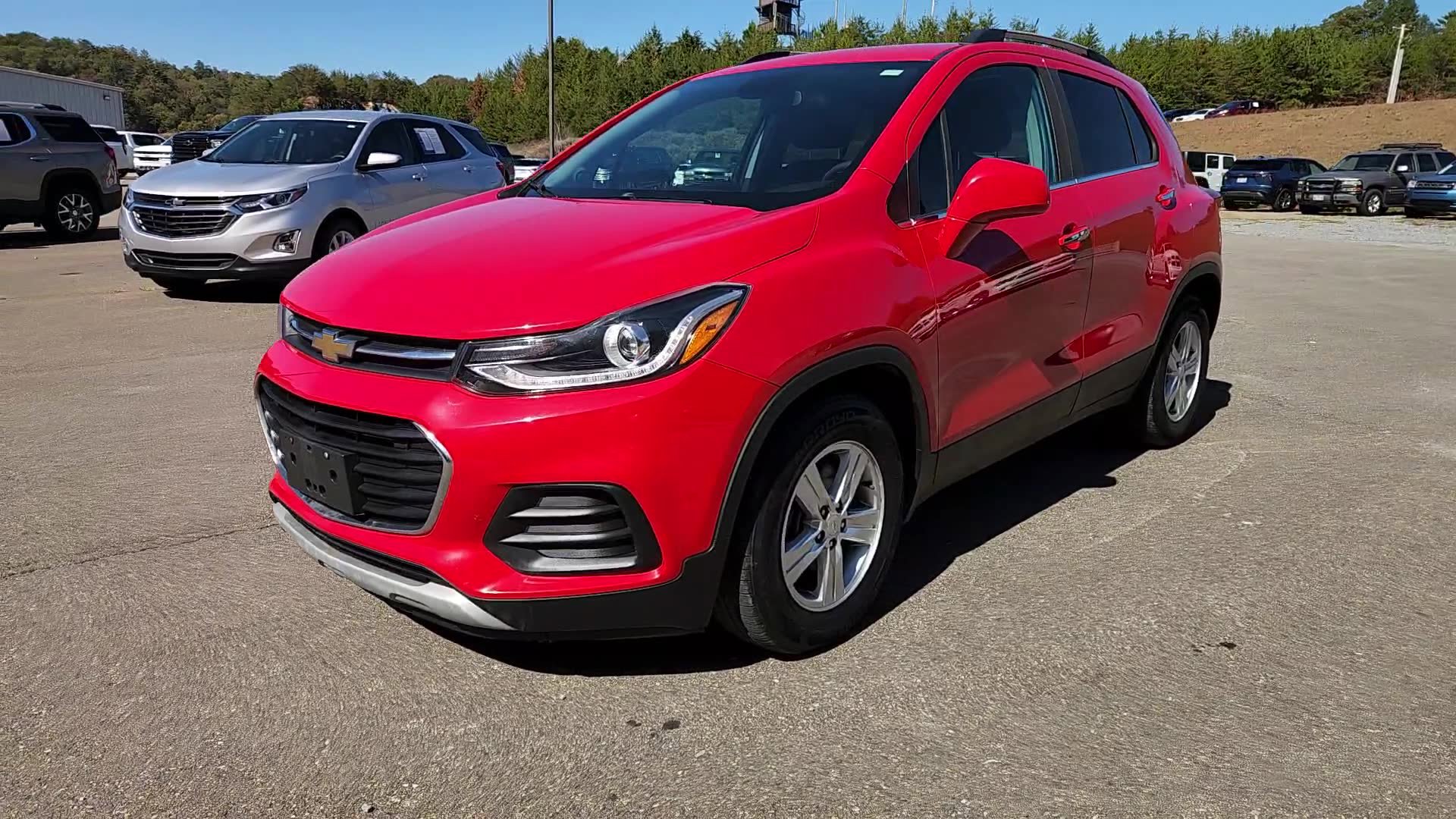 Used 2020 Chevrolet Trax LT w/ Sun & Sound Package image 12
