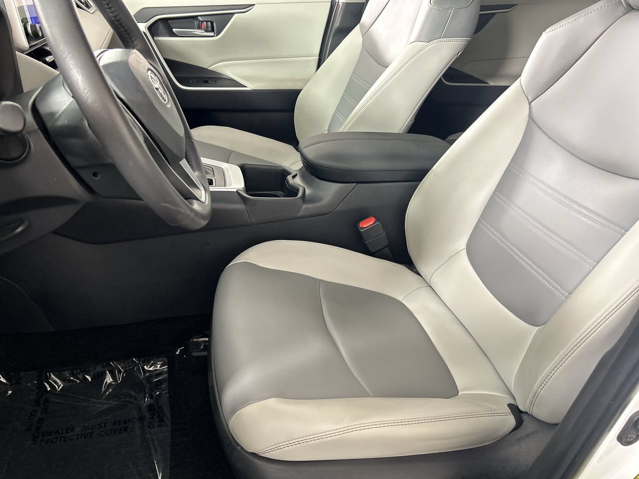 Used 2025 Toyota RAV4 XLE Premium w/ Weather Package FWD image 22