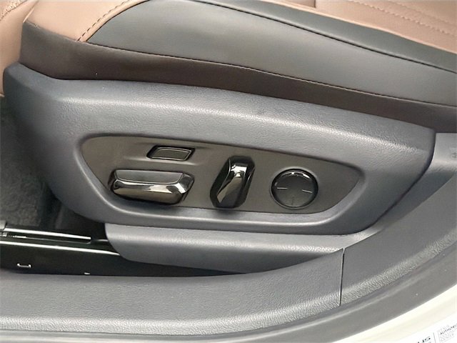 New 2025 Lexus ES 350 Ultra Luxury image 25