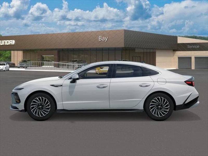 New 2026 Hyundai Sonata Limited FWD image 3