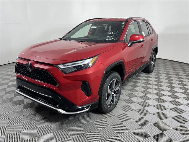 New 2025 Toyota RAV4 SE image 3