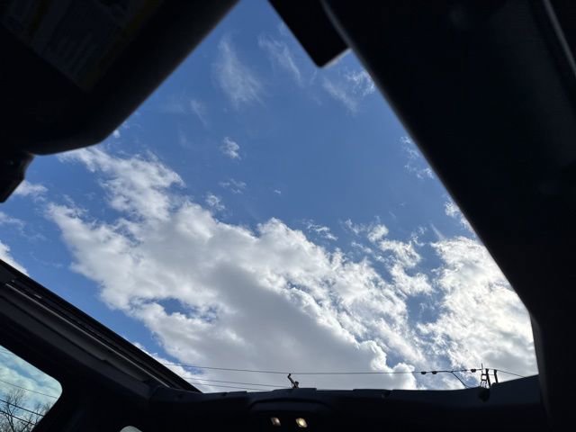 Used 2025 Jeep Wrangler Sport S image 6