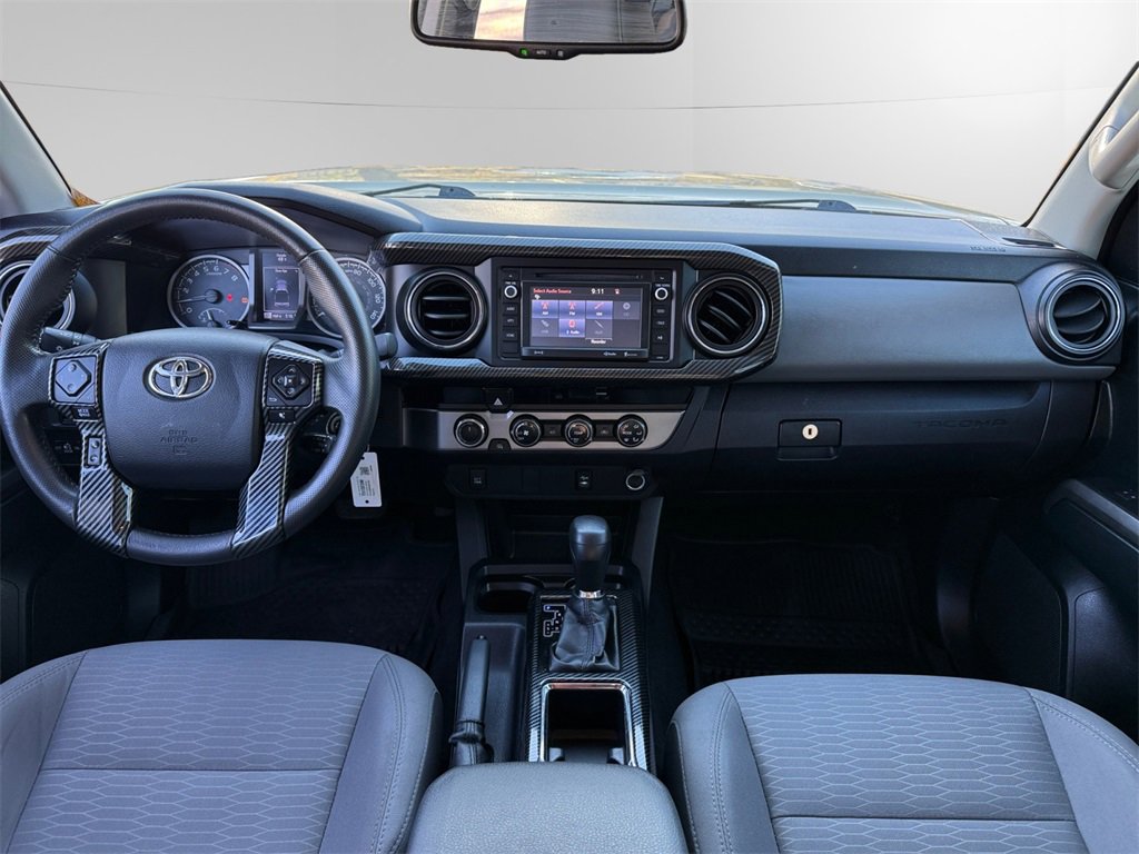 Used 2017 Toyota Tacoma SR5 image 10