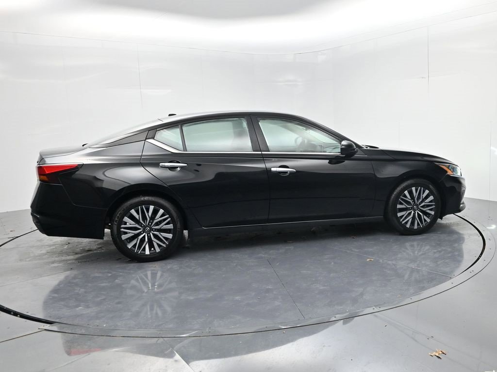 Used 2023 Nissan Altima 2.5 SV image 8