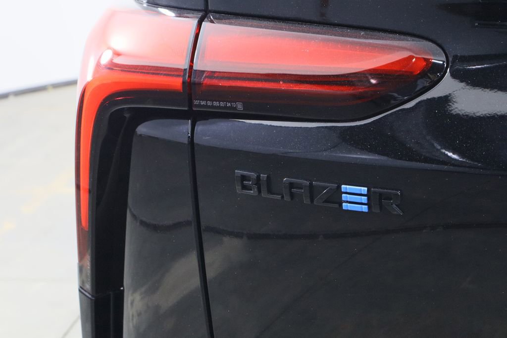 Used 2024 Chevrolet Blazer EV RS image 41