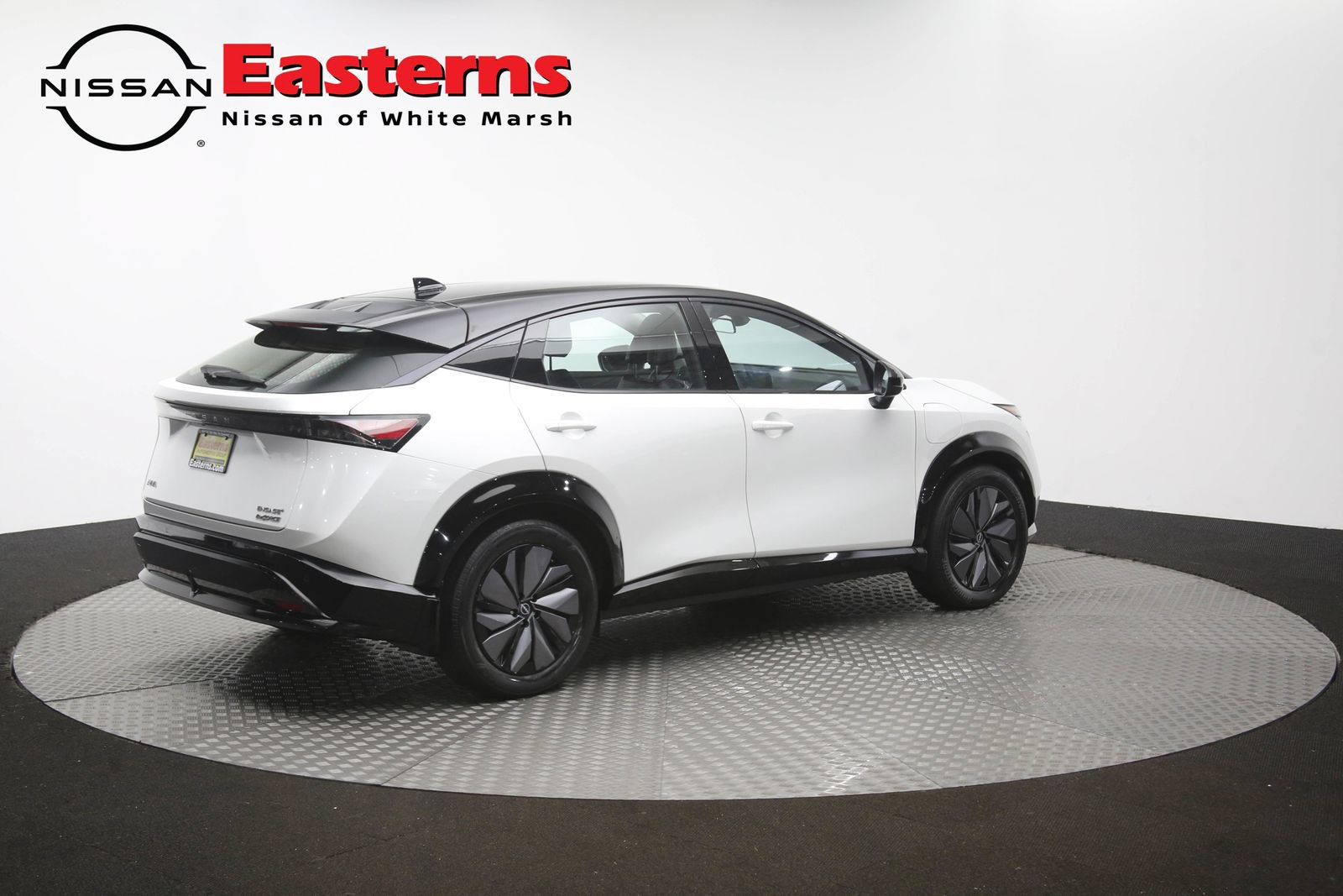Used 2024 Nissan Ariya AWD image 40