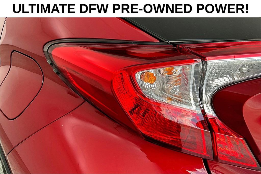 Used 2022 Toyota C-HR XLE FWD image 36