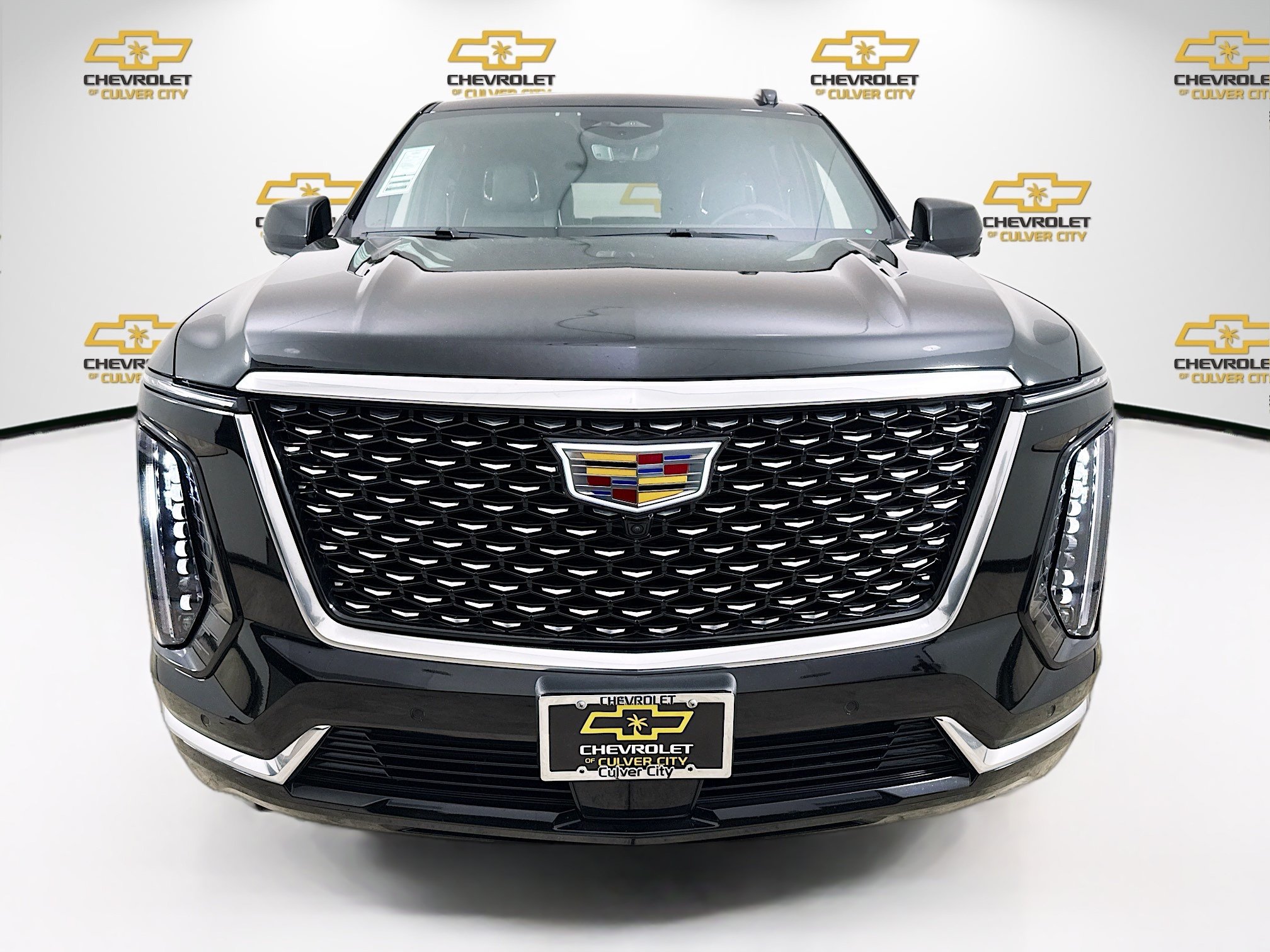 Used 2025 Cadillac Escalade Premium Luxury w/ Touring Package AWD/4WD image 2