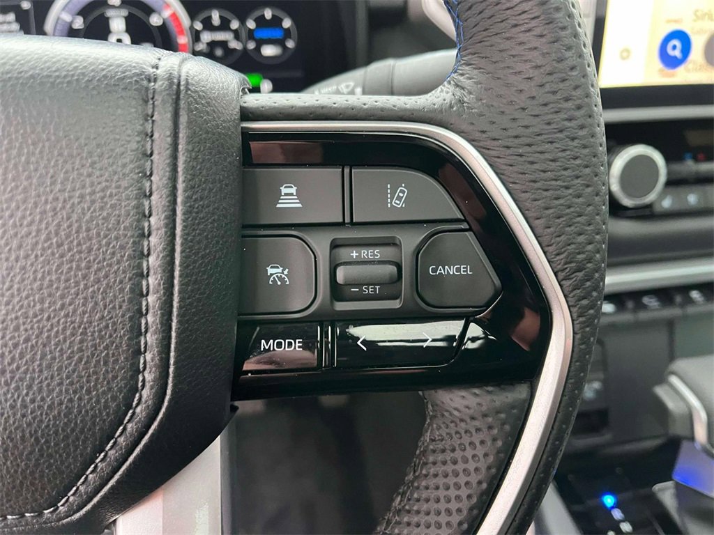 Used 2025 Toyota Tundra Platinum image 29