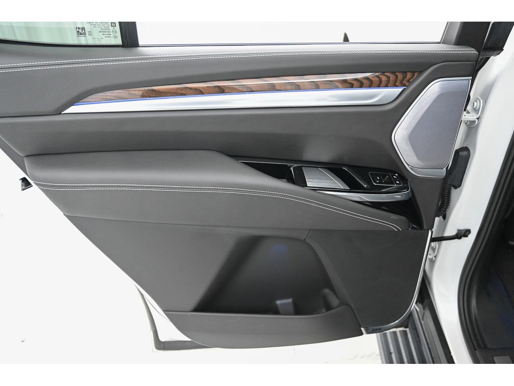 Used 2025 Cadillac Escalade Sport Platinum image 28