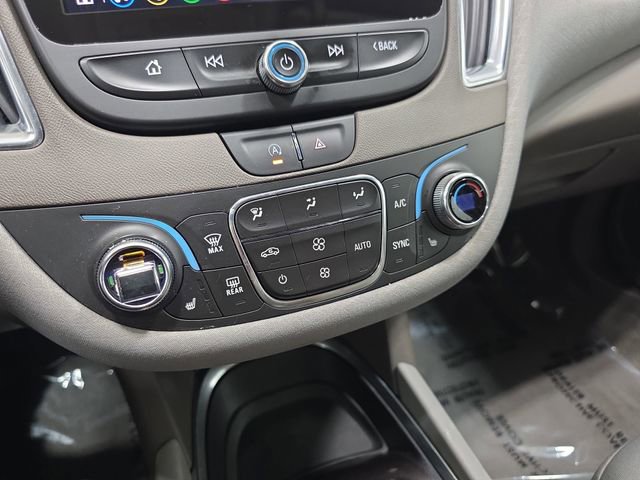 Used 2021 Chevrolet Malibu LT image 24