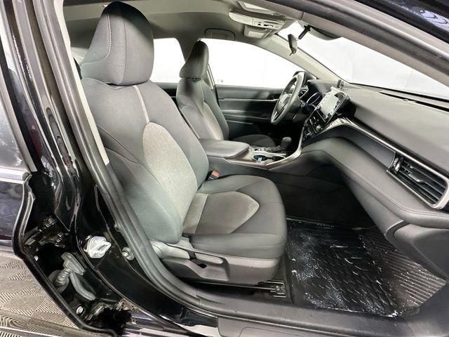 Used 2021 Toyota Camry LE FWD image 26