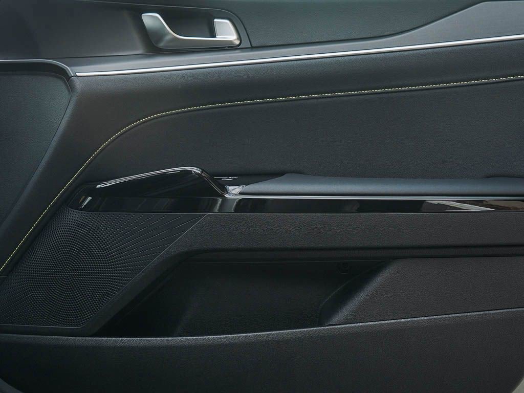 New 2026 Kia K5 GT FWD image 8