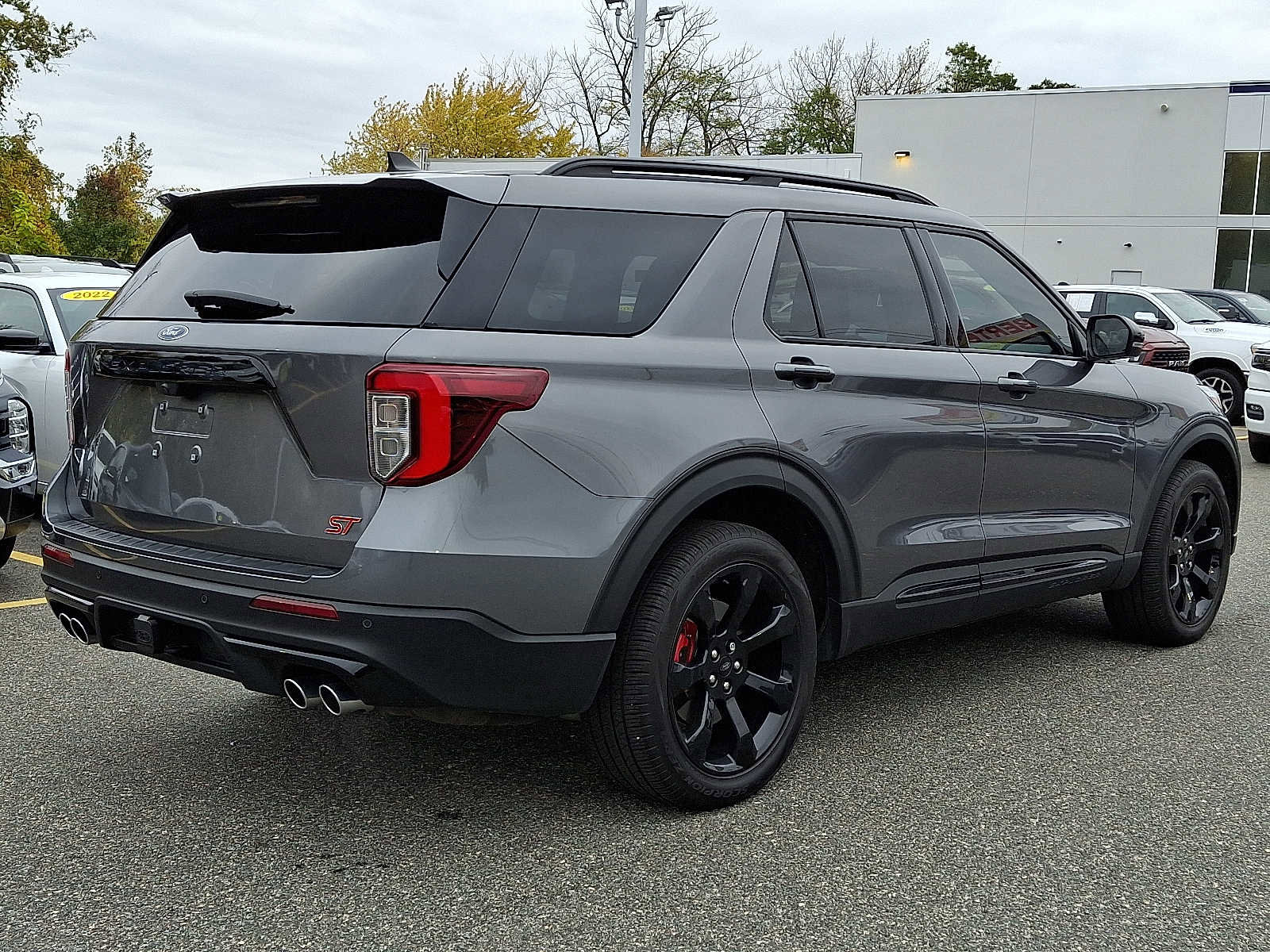 Used 2023 Ford Explorer ST w/ Equipment Group 401A image 6