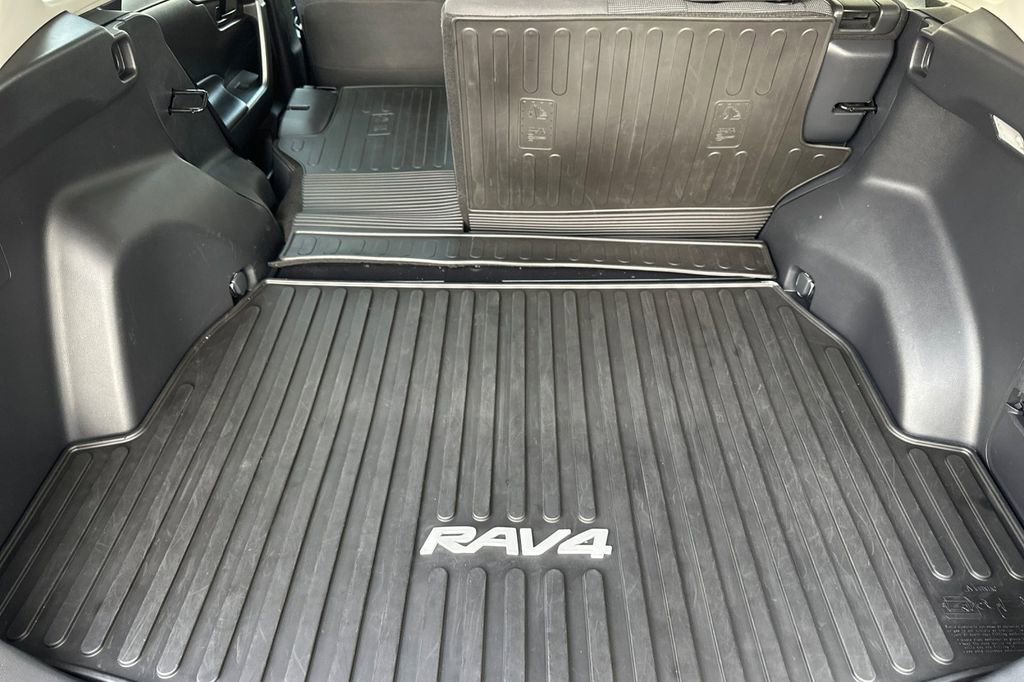 Used 2020 Toyota RAV4 LE w/ All Weather Liner Package AWD/4WD image 15