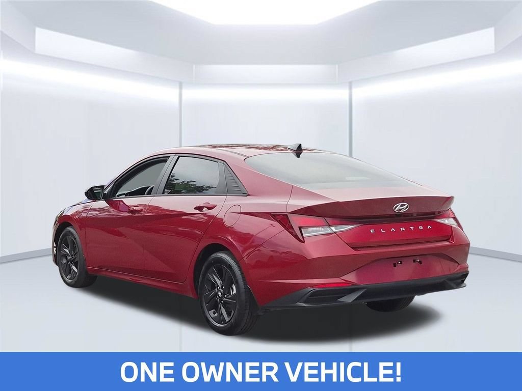 Used 2023 Hyundai Elantra SEL FWD image 4