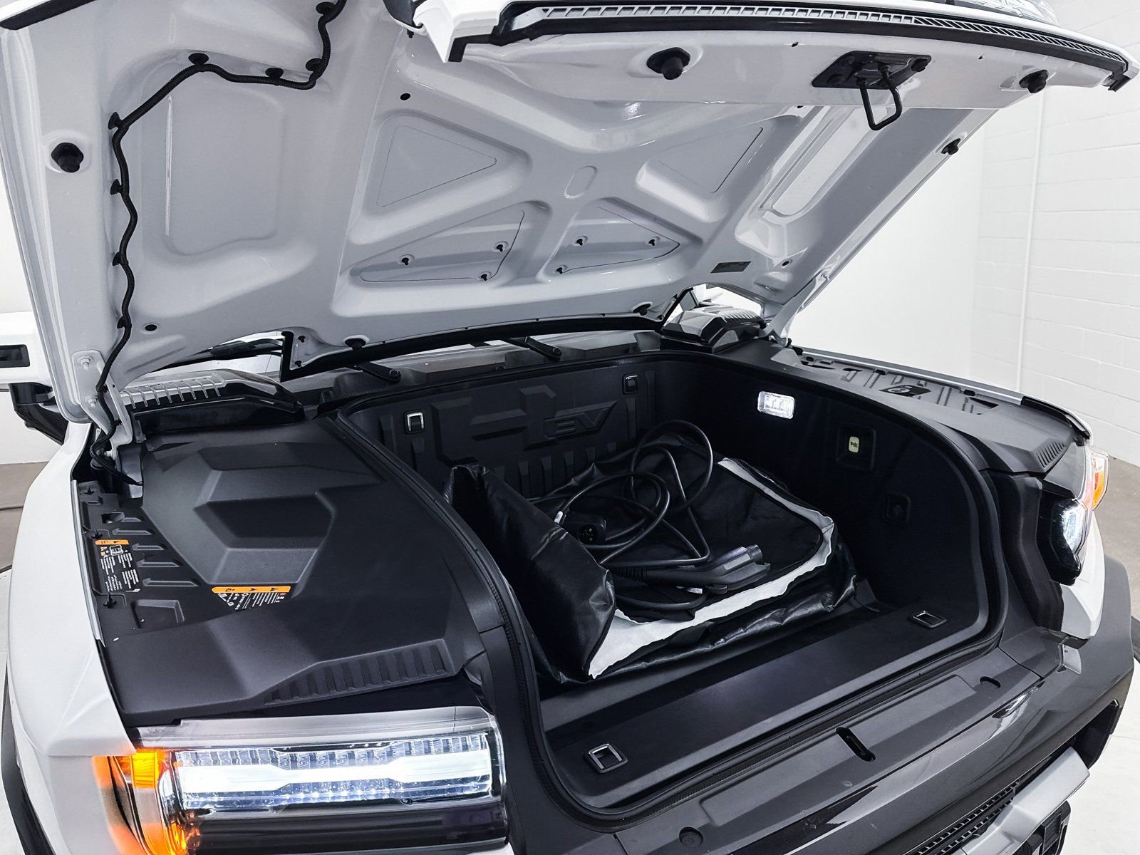 Used 2025 GMC Hummer EV 2X image 35