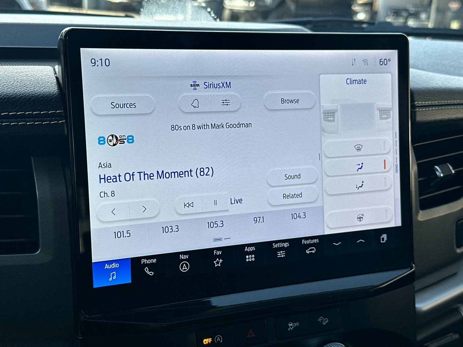 Used 2024 Ford Expedition XLT image 21