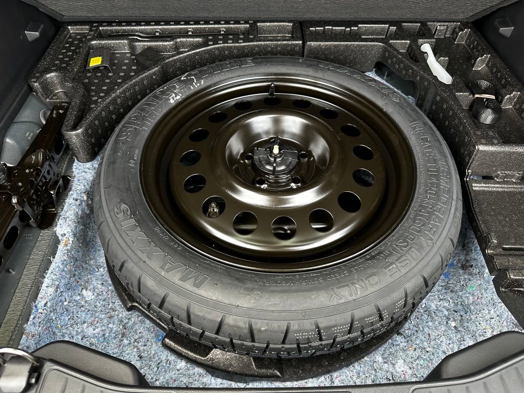 Used 2023 Ford Escape SE image 40