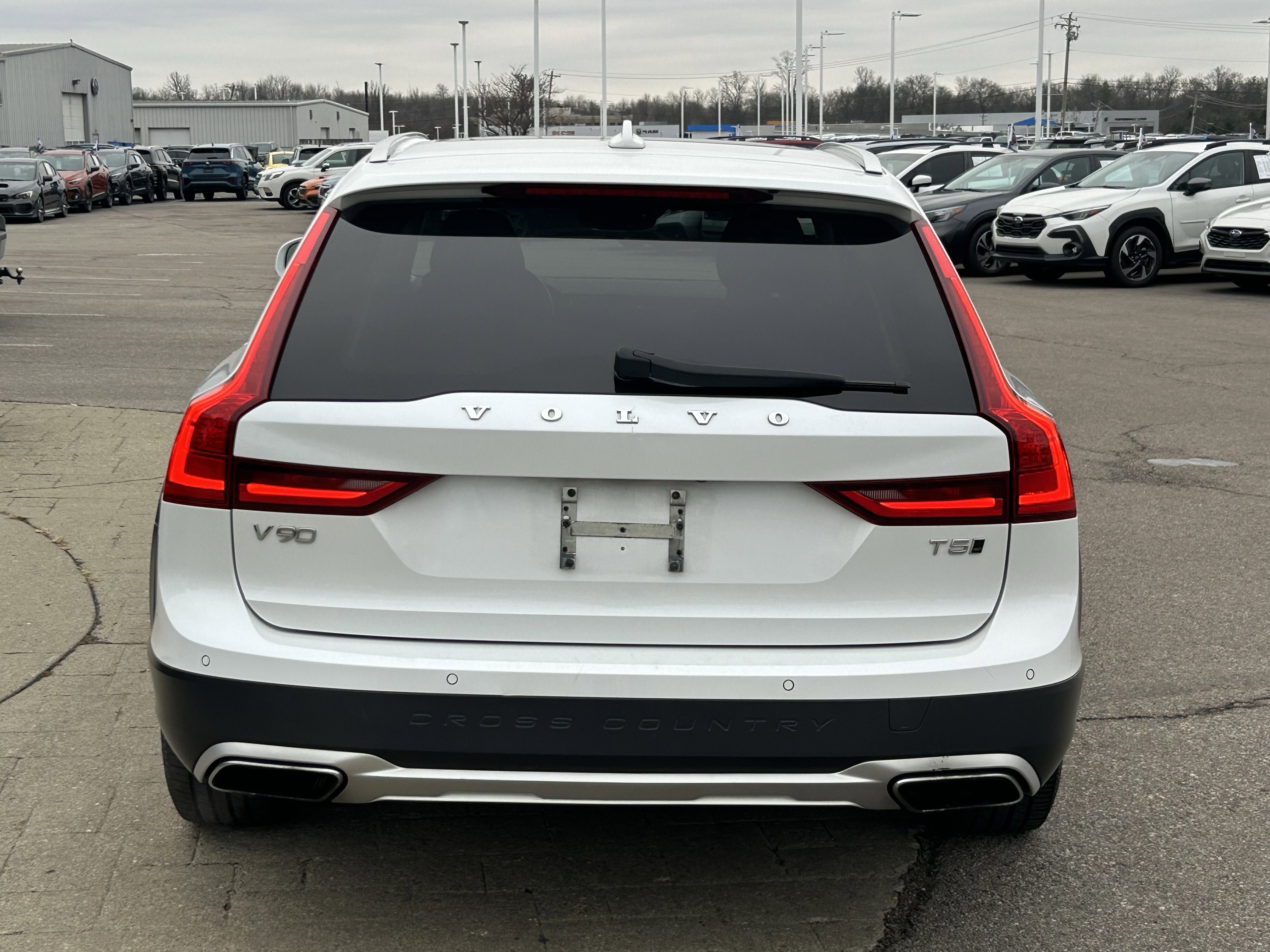 Used 2018 Volvo V90 T5 Cross Country w/ Plus Package image 6