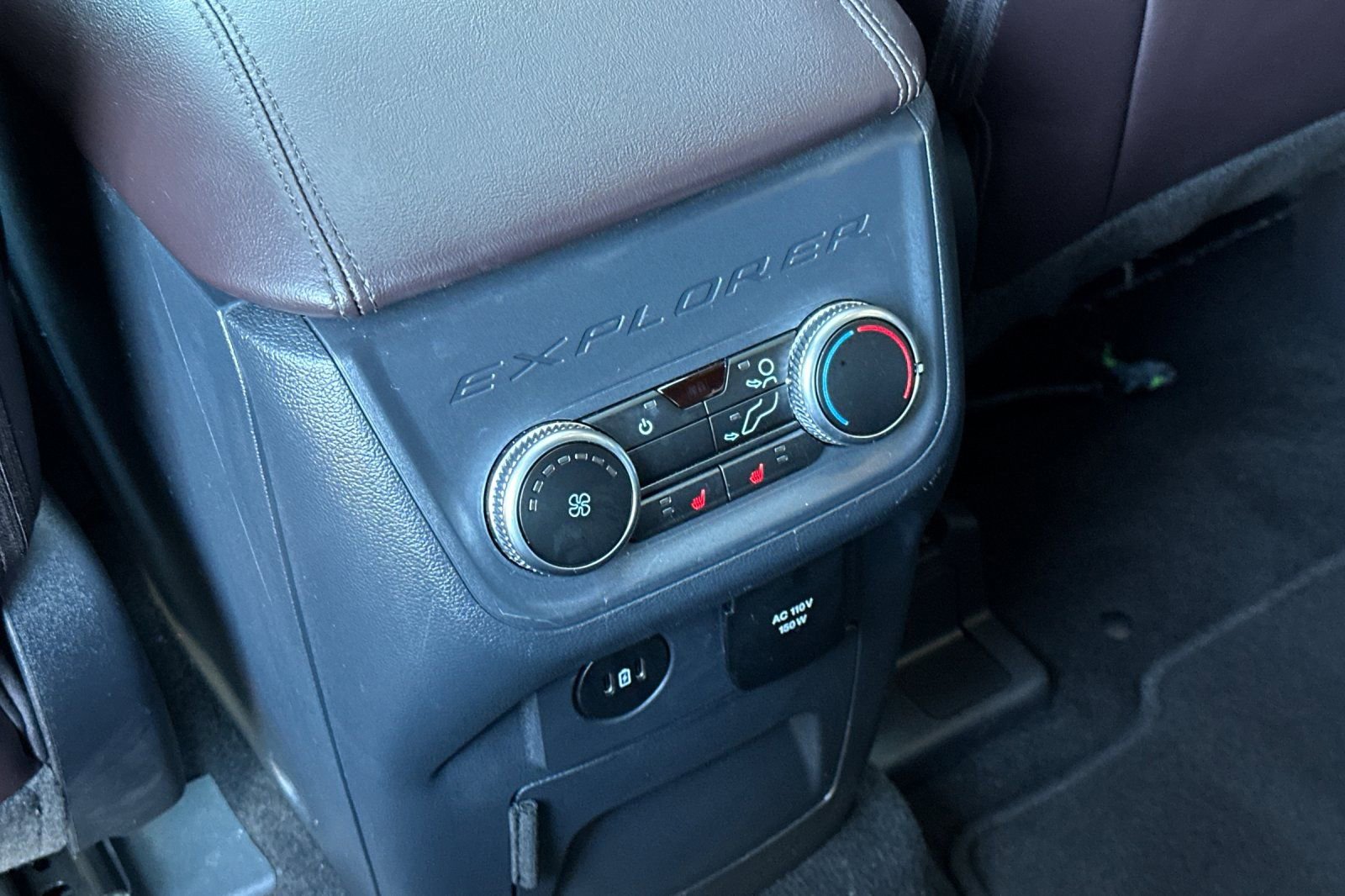Used 2025 Ford Explorer Platinum w/ LUX Leather Package image 46