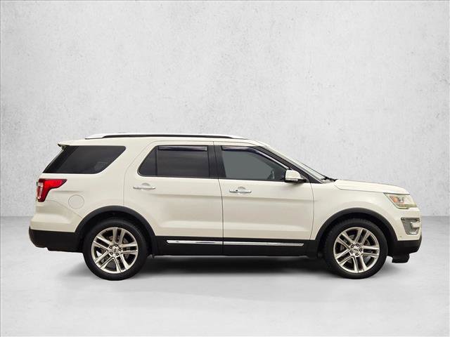 Used 2017 Ford Explorer Limited w/ Equipment Group 301A image 4