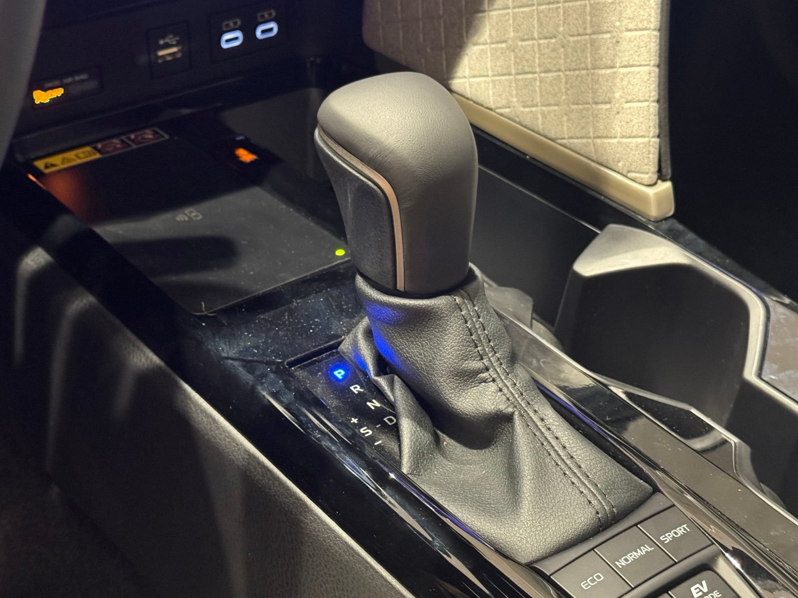 New 2026 Toyota Camry XLE AWD/4WD image 25