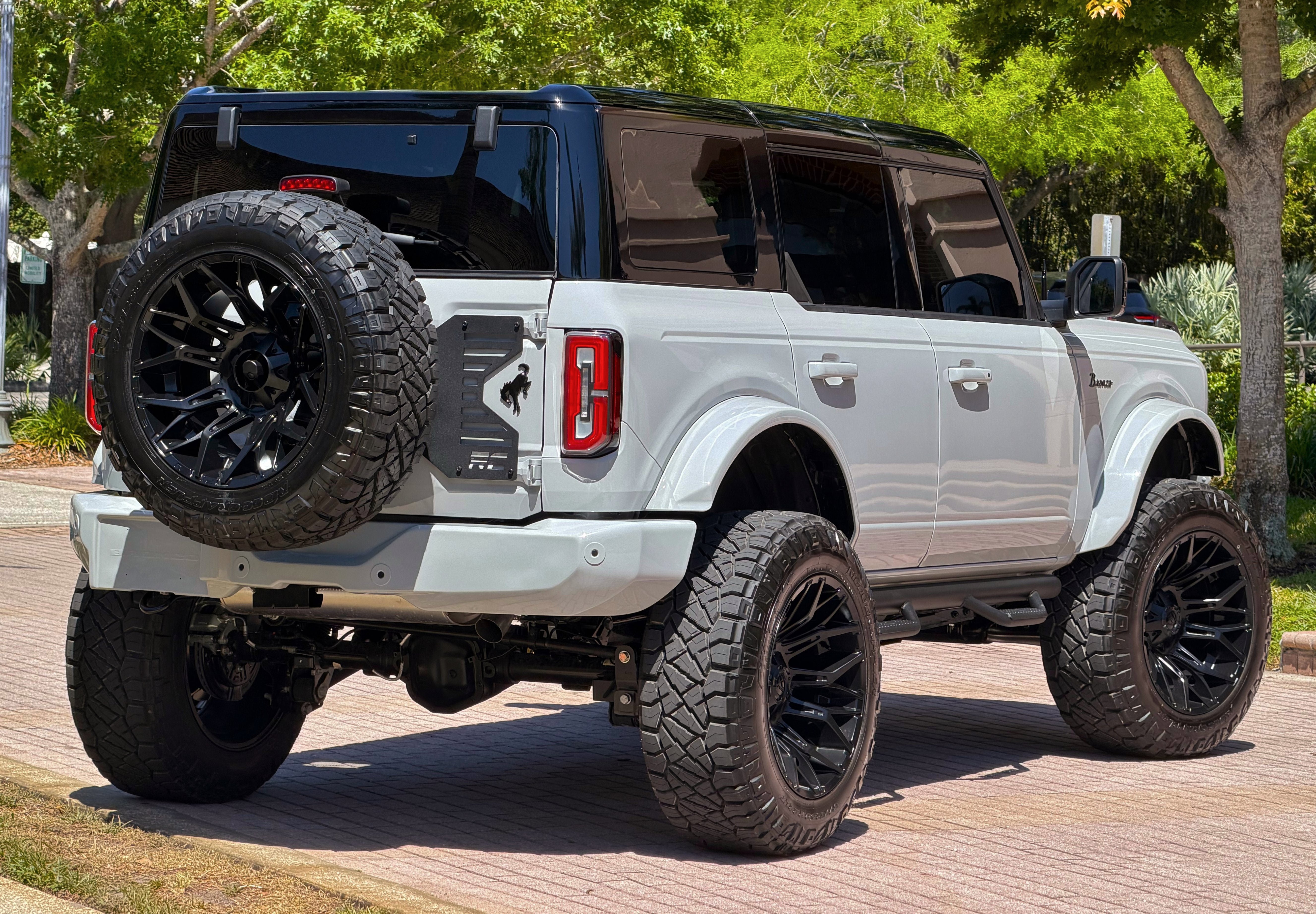Used 2026 Ford Bronco Outer Banks AWD/4WD image 6