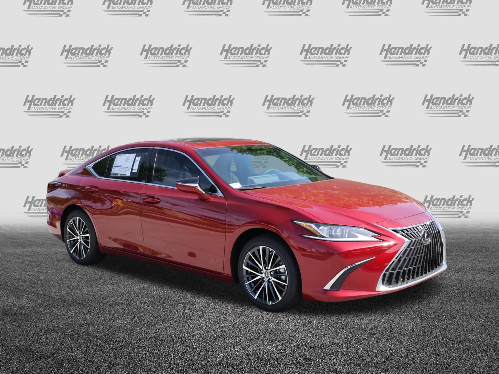 Used 2025 Lexus ES 300h w/ Premium Package FWD image 2