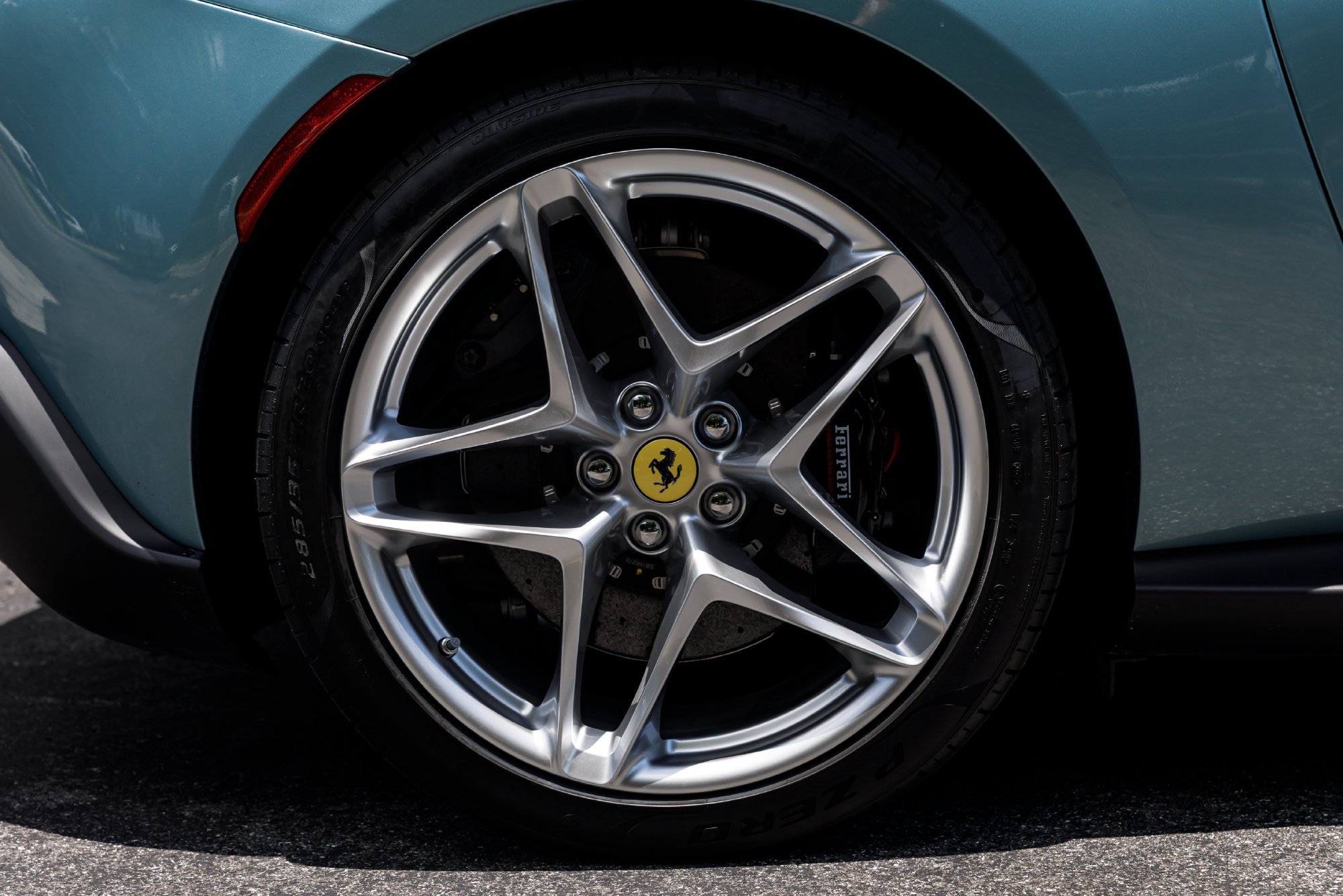 Used 2026 Ferrari Roma Spider RWD image 36