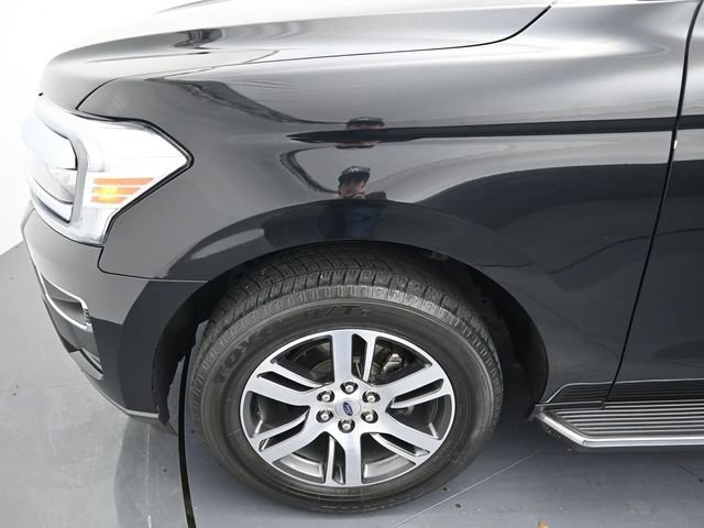 Used 2023 Ford Expedition Limited image 9