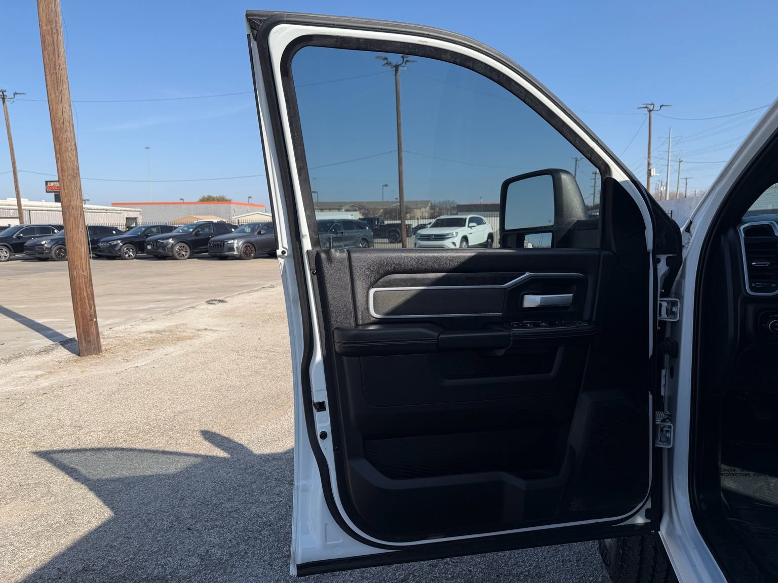 Used 2023 RAM 3500 Big Horn w/ Night Edition image 20