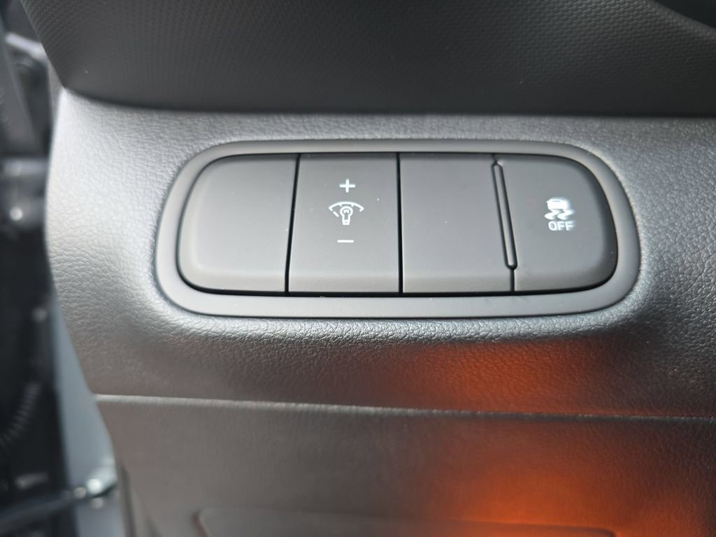 New 2026 Hyundai Venue SEL FWD image 24
