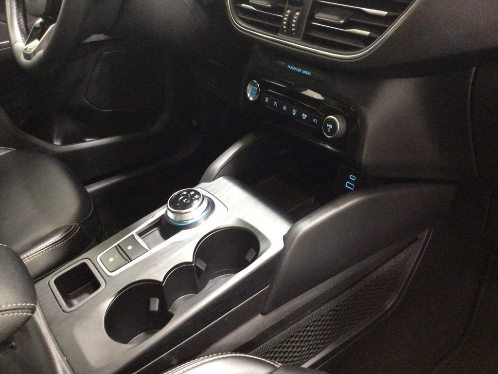 Used 2023 Ford Escape Platinum image 32