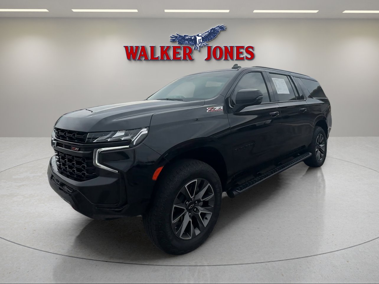 Used 2023 Chevrolet Suburban Z71 w/ Z71 Off-Road Package image 2