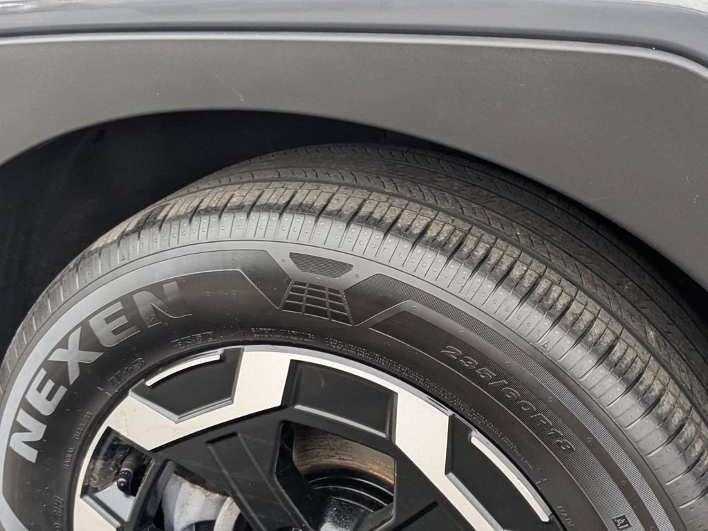 Used 2025 Hyundai Santa Fe SEL FWD image 29