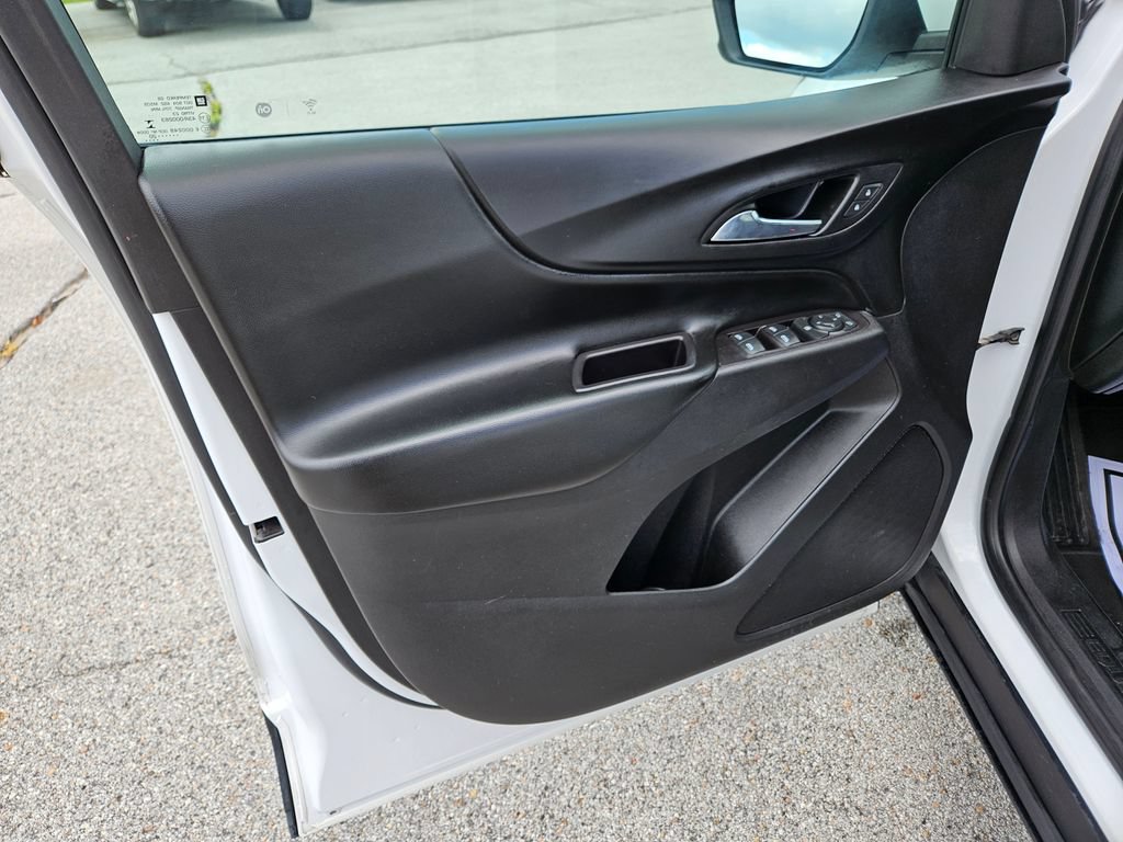 Used 2020 Chevrolet Equinox LT FWD image 19