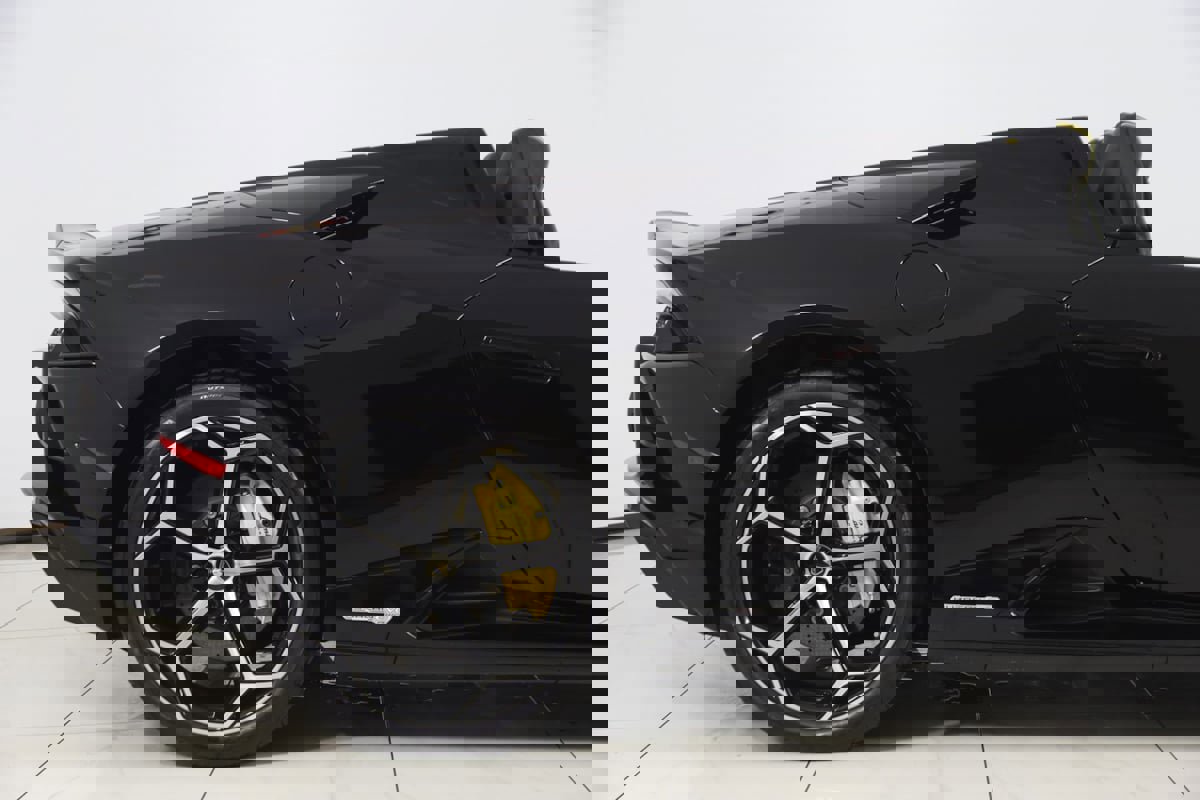 Used 2023 Lamborghini Huracan EVO image 75