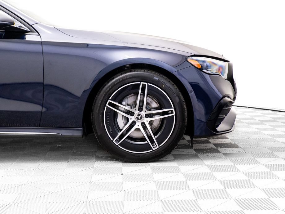 New 2026 Mercedes-Benz E 350 4MATIC Sedan image 36