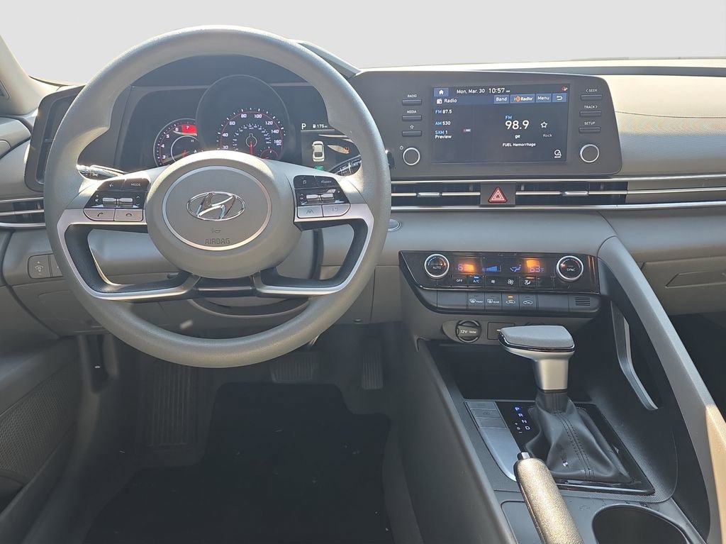 Used 2023 Hyundai Elantra SEL w/ Cargo Package image 13