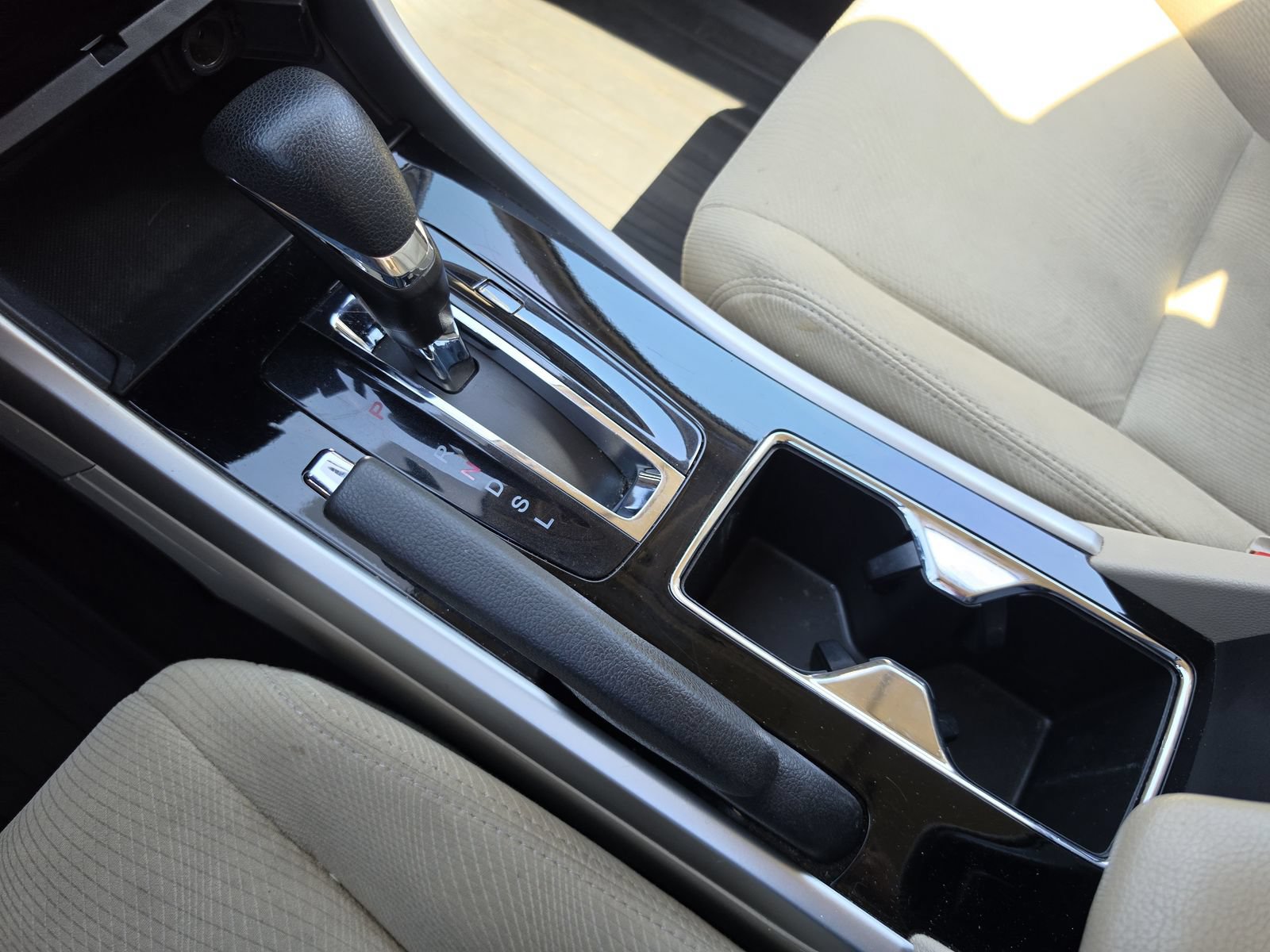 Used 2016 Honda Accord EX image 26