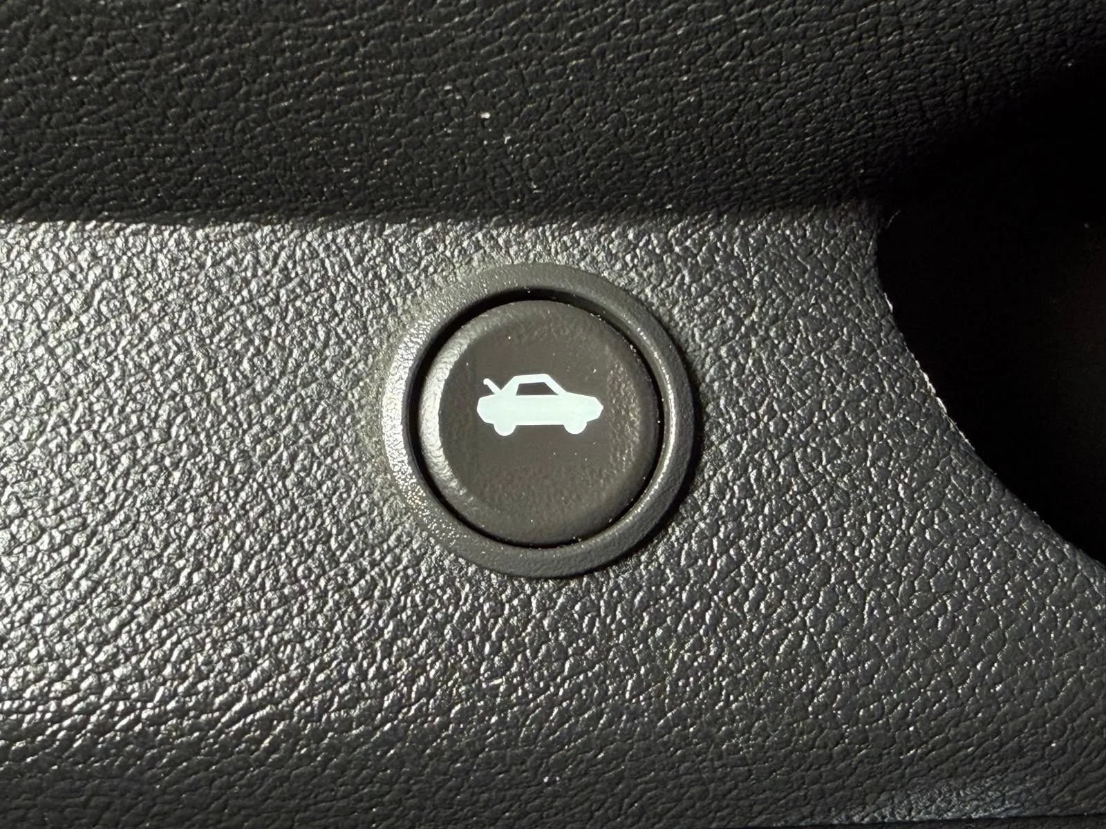 Used 2011 Chevrolet Camaro SS RWD image 21