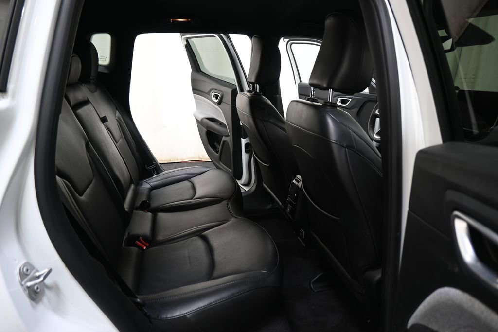 Used 2023 Jeep Compass Latitude image 13