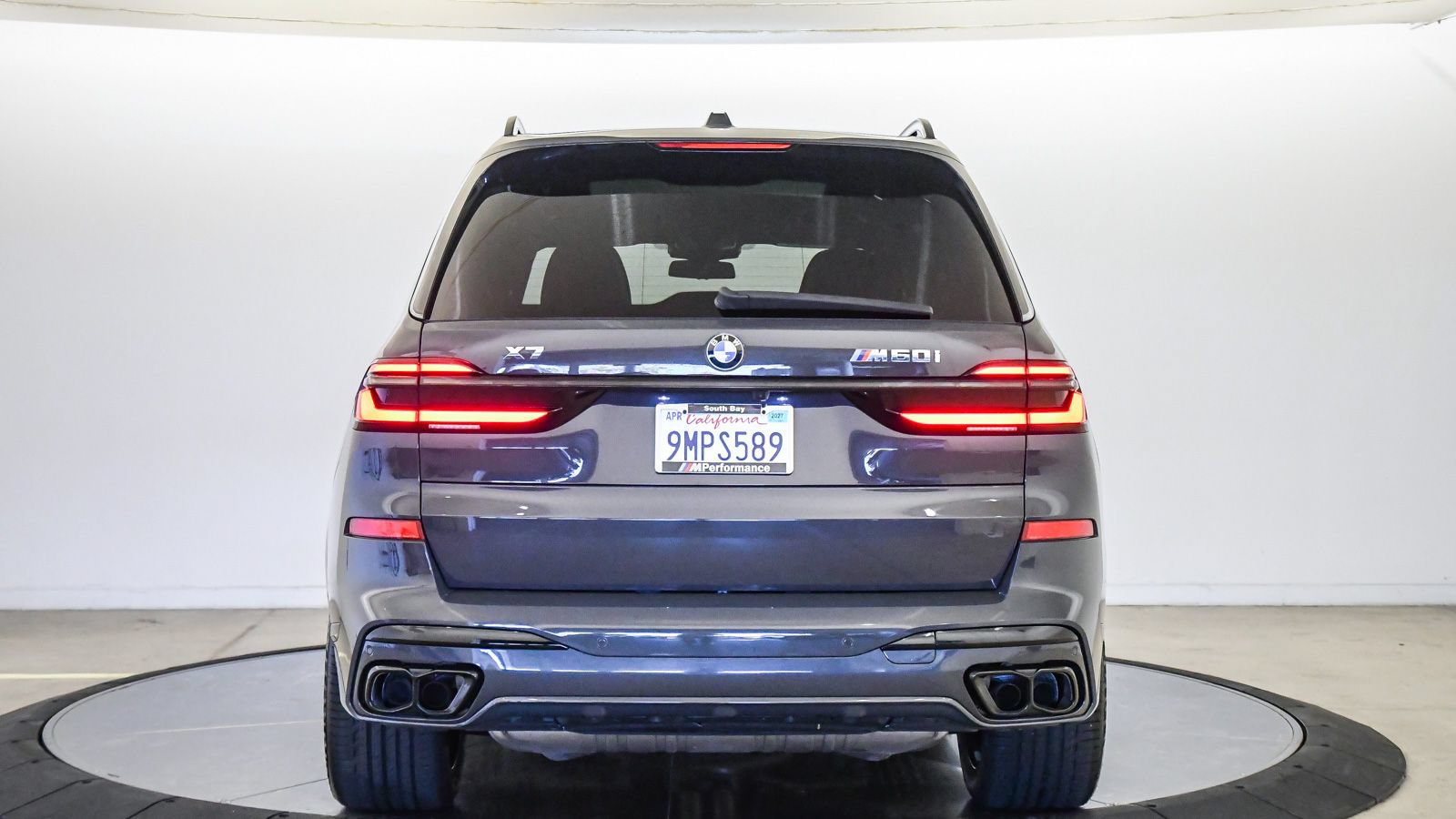 Used 2024 BMW X7 M60i w/ Climate Comfort Package AWD/4WD image 3