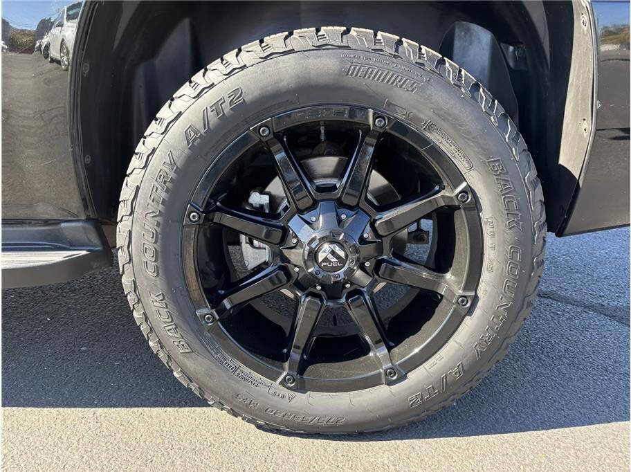 Used 2011 Chevrolet Tahoe LTZ image 21