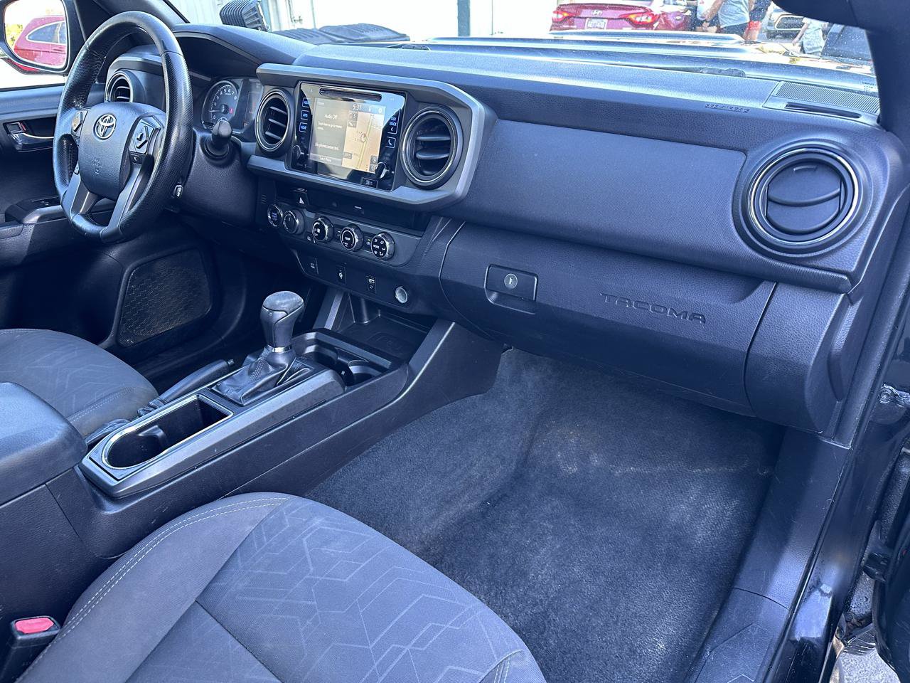 Used 2016 Toyota Tacoma TRD Sport w/ Towing Package AWD/4WD image 18