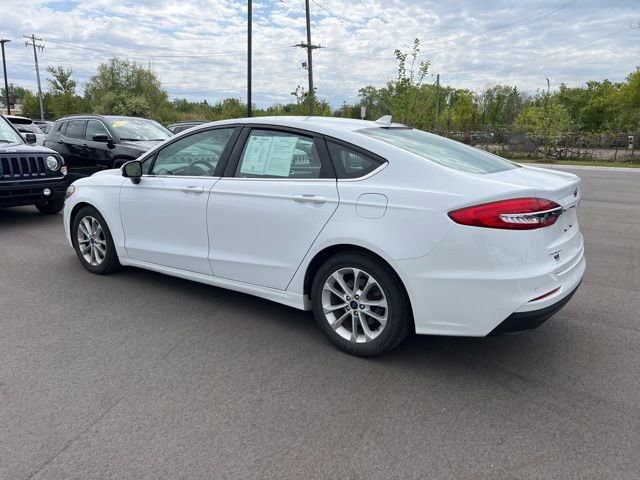 Used 2020 Ford Fusion SE FWD image 4